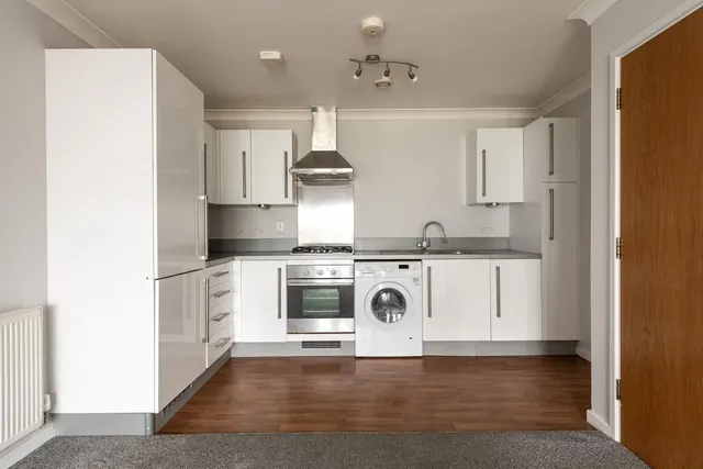 Photo 2 — Lawn Road, Northfleet, Kent DA11 9HW
