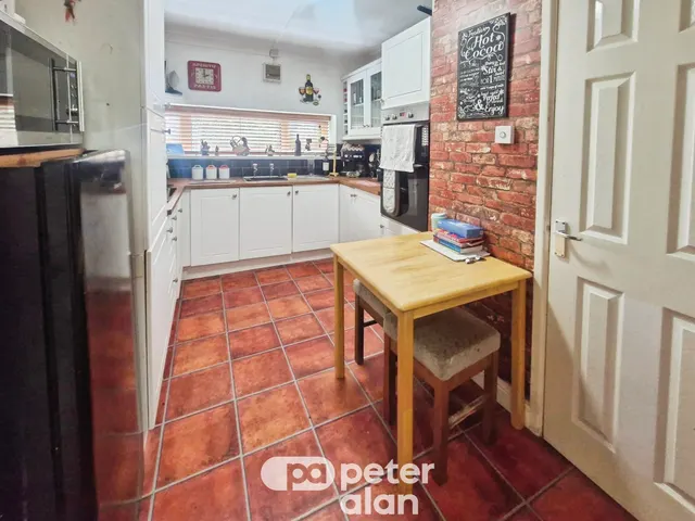 Cranham Houses Cwmbran, NP44, photo 2