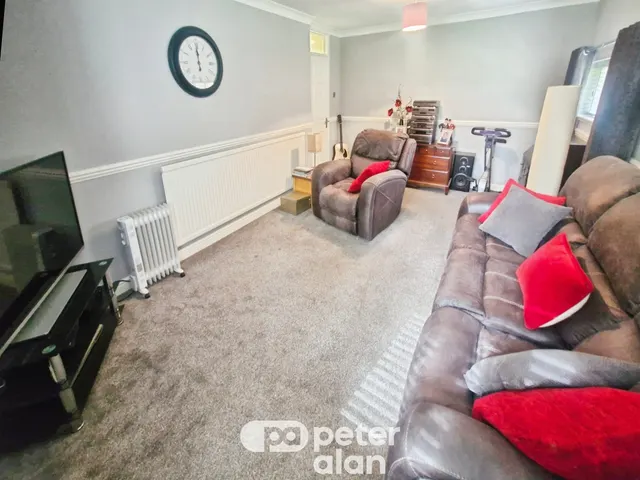 Cranham Houses Cwmbran, NP44, photo 3