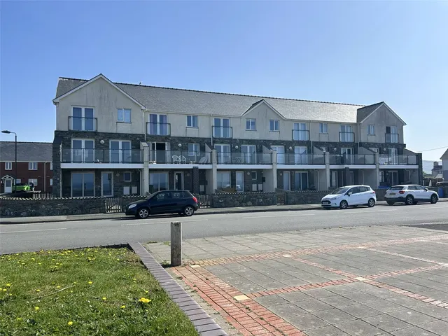 Marine Parade, Tywyn, photo 1