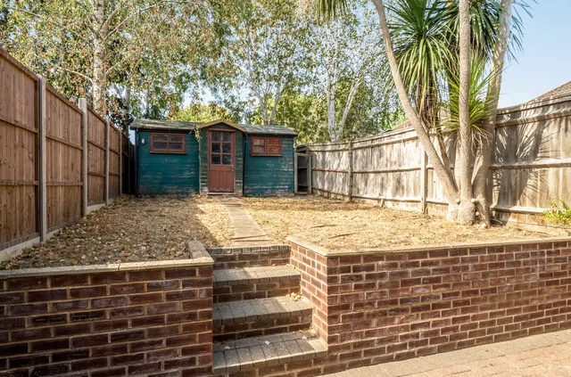Woodside Road, Guildford, GU2, photo 3