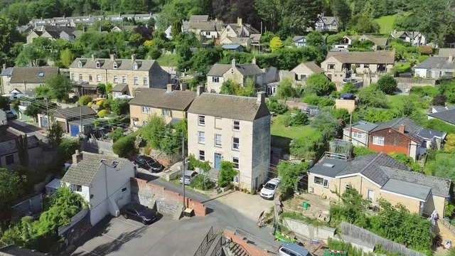 Spring Lane, Thrupp, GL5, photo 1