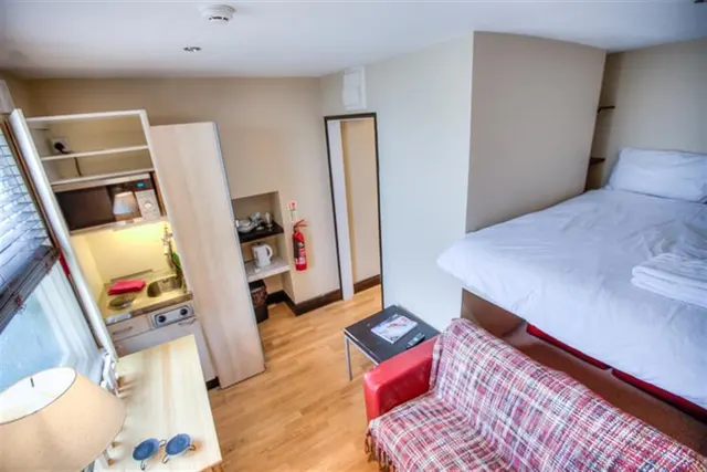 flat, London, W2
