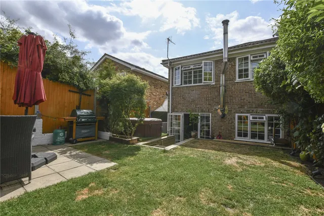The Spinney, Finchampstead, RG40, photo 2