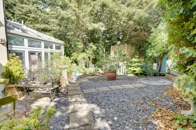 The Street, High Roding, CM6, photo 3