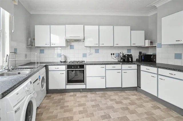 Barton Mount, Leeds, LS11, photo 3