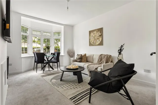 Garratt Lane, London, SW17, photo 1