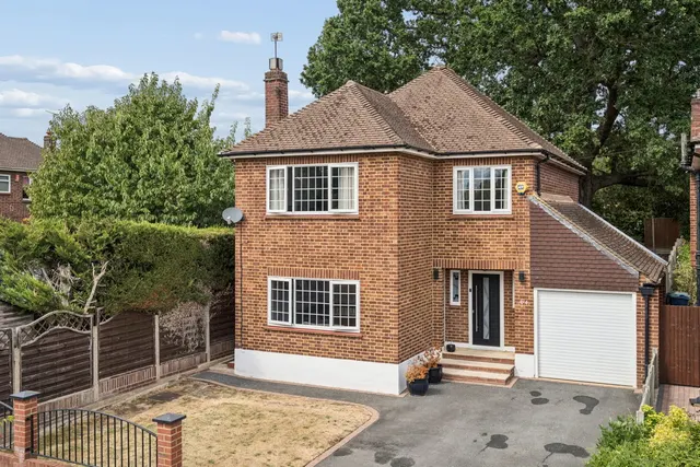 Murray Crescent, Pinner, HA5, photo 1
