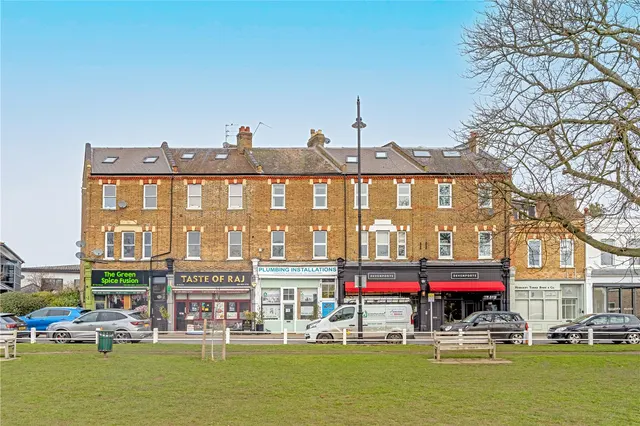 The Green, Twickenham, TW2 5AG, photo 1