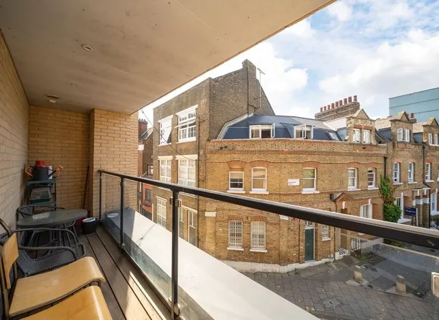 Photo 3 — Sylvester Road, Hackney Central, E8