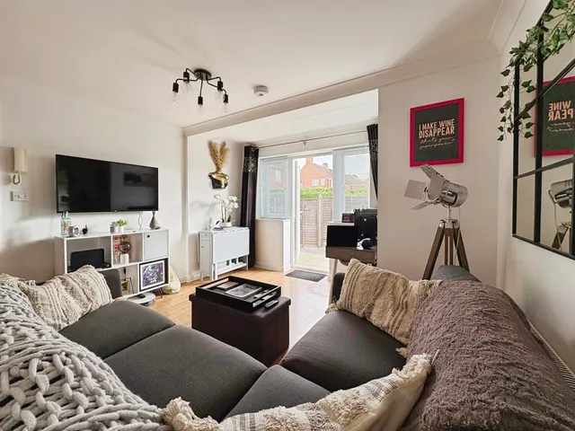 Photo 2 — Longacre, Ash, Surrey, GU12 6DR
