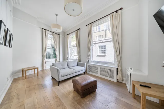 Photo 2 — Flat B, 1 Grenville Place, London