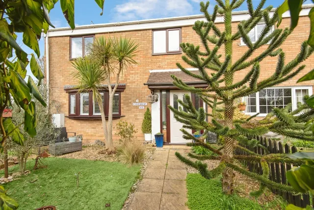 Canterbury Way, Stevenage, Hertfordshire, SG1, photo 1