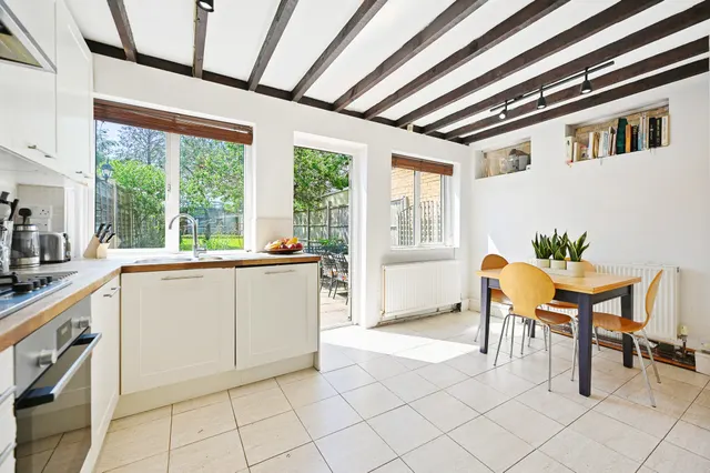 Ferrymead Avenue, Greenford, UB6, photo 3