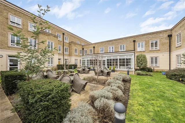 Twickenham Road, Old Isleworth, TW7, photo 1