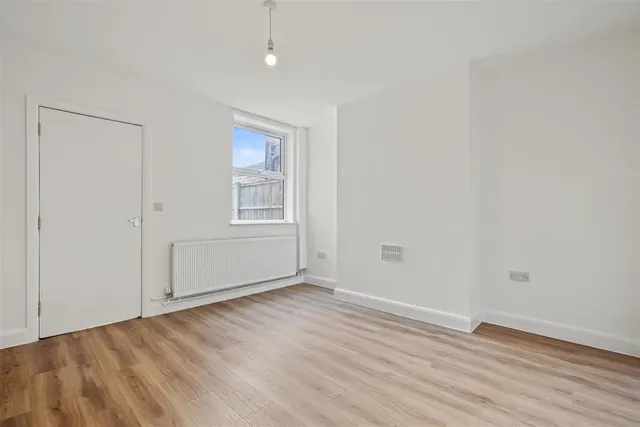 Shaw Street West, Ilkeston, DE7, photo 3
