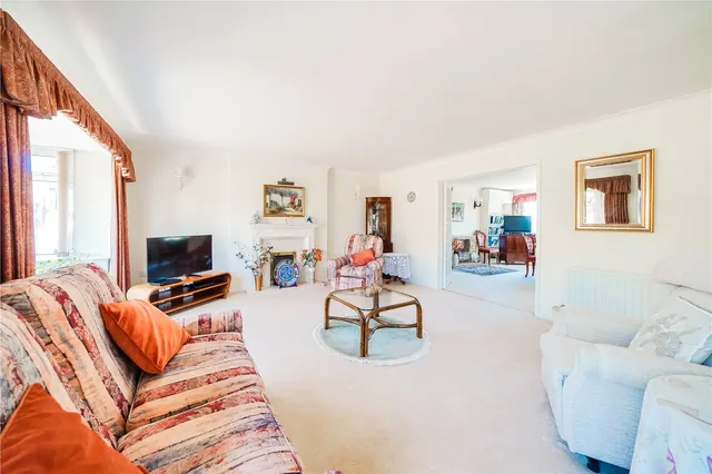 Photo 2 — Moorcroft Close, Callow Hill, Reddicth, Worcestershire, B97 5WB