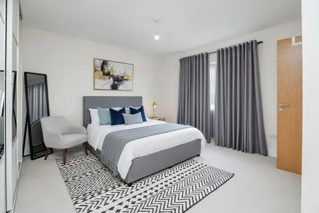 Photo 3 — Parchment Close, Mitcham