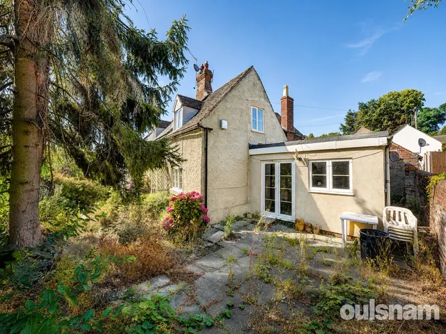 Photo 2 — Vines Lane, Droitwich, Worcestershire, WR9 8LT