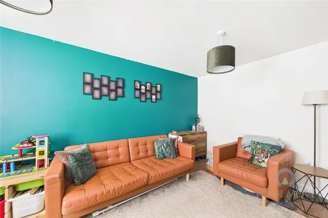 Alfred Way, Buckingham, MK18, photo 2