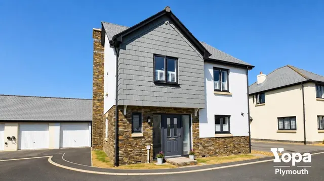 4 bedroom house, Clover Park, Plymouth, PL8