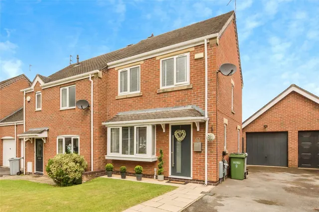 Portmarnock Close, MACCLESFIELD, Cheshire, SK10, photo 1
