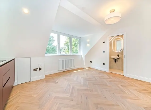 Photo 3 — Avonmore Road, West Kensington, W14