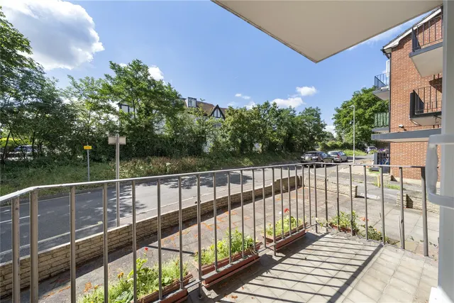 Photo 3 — Wickham Close, New Malden, KT3