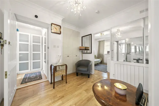 2 bedroom flat — Wickham Close, New Malden, KT3