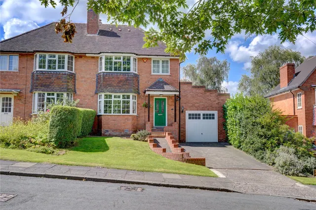 Knighton Road, Bournville Village Trust, Northfield, Birmingham, B31 2EH, photo 1