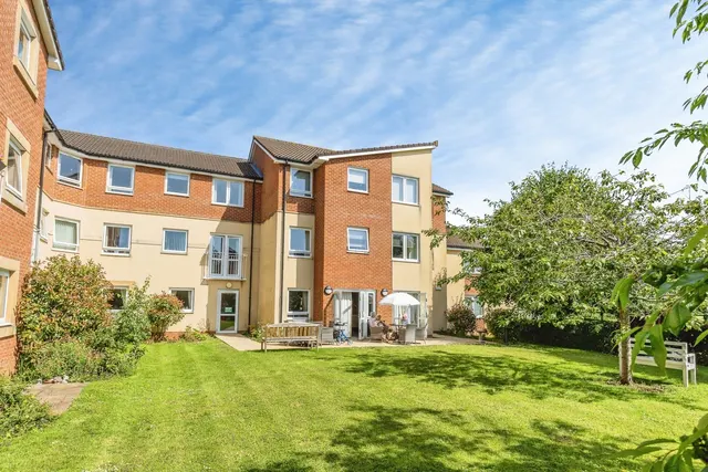 Station Road, Worle, BS22, photo 1