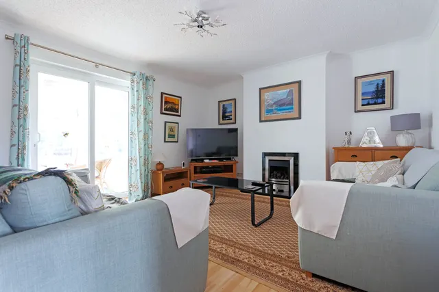 Photo 3 — 2 Abbots Crescent, Doonfoot, KA7 4JR