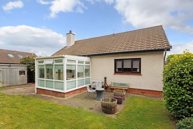Photo 2 — 2 Abbots Crescent, Doonfoot, KA7 4JR