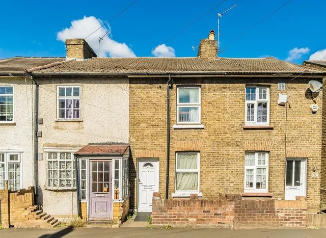 Albion Road, Hounslow, TW3, photo 1
