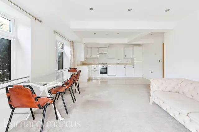 Coombe Road, New Malden, KT3, photo 1