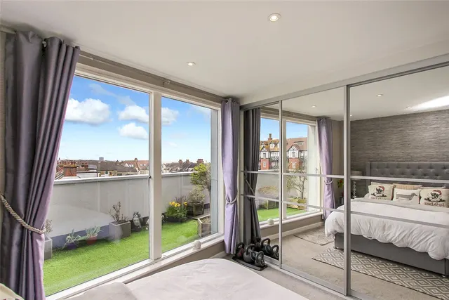 Broadway, Leigh-on-Sea, Essex, SS9, photo 1