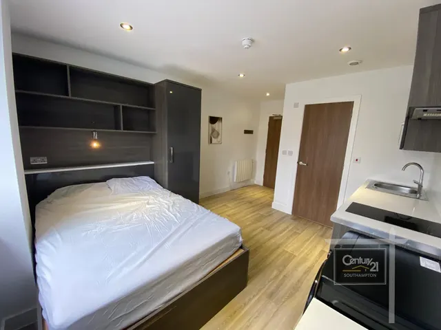 Southampton Street, Southampton, SO15, photo 3