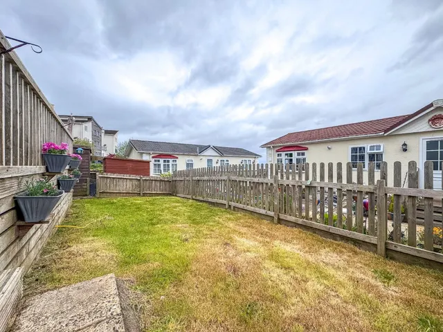 Down Road, Portishead, BS20, photo 3