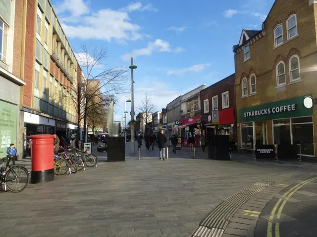 High Street, SL1, photo 1