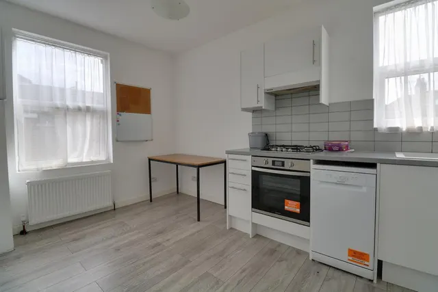 Eastwood Street, London, SW16, photo 3