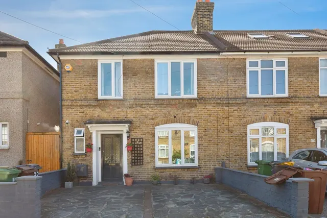 Sisley Road, BARKING, Essex, IG11, photo 1
