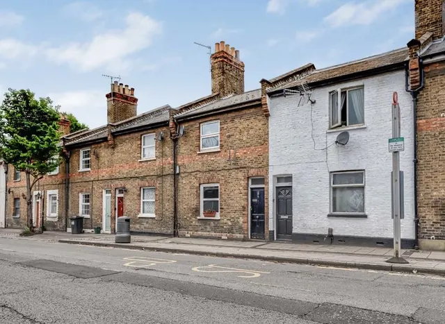 Old Oak Lane, Willesden Junction, NW10, photo 1
