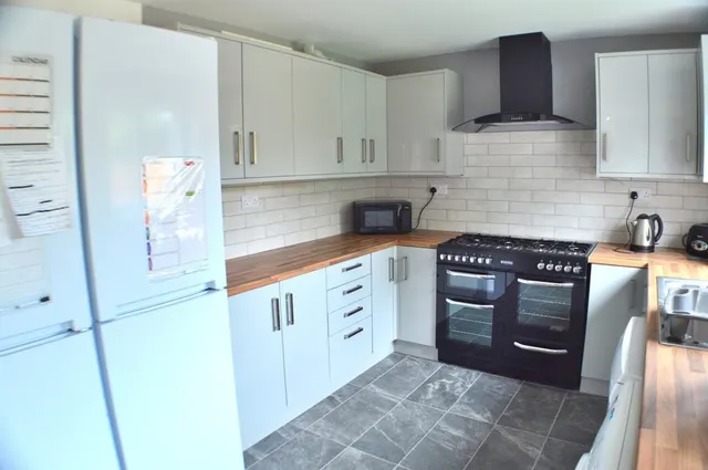 Jackson Avenue, Mickleover, DE3, photo 2