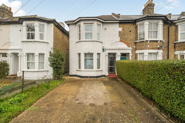 Bensham Manor Road, Thornton Heath, CR7, photo 1