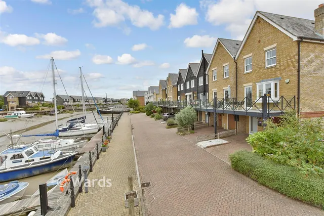 Belvedere Road, Faversham, ME13, photo 2