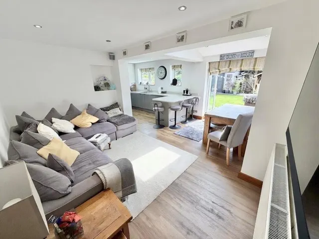 Turnberry Drive, Wilmslow, SK9, photo 3
