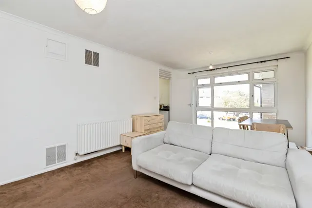 New Street, Horsham, RH13, photo 3