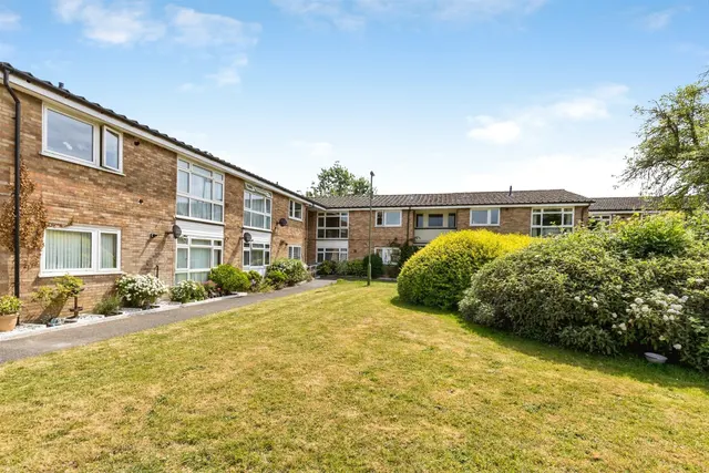 New Street, Horsham, RH13, photo 1