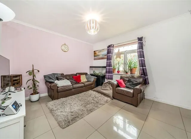 Photo 2 — Campion Terrace, Cricklewood, NW2