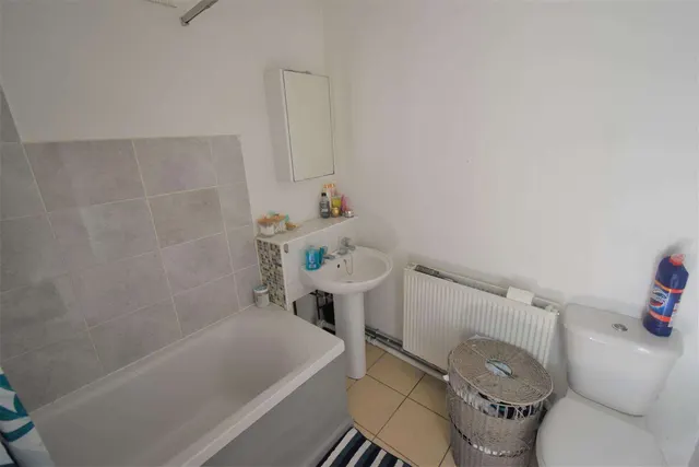 Marriott Road, Dartford, DA1, photo 3